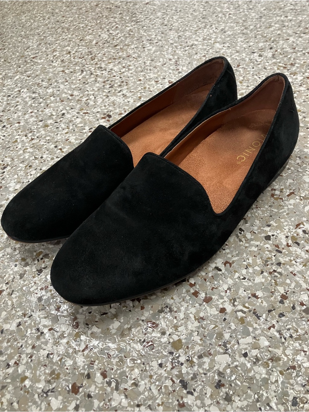 Vionic Willa Black Suede Slip-on Loafer (8.5) - Picture 4 of 10